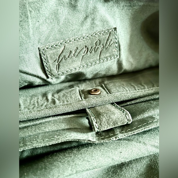 FREE PEOPLE Zahara Suede Messenger Bag / Enchanted Forest - Picture 13 of 16